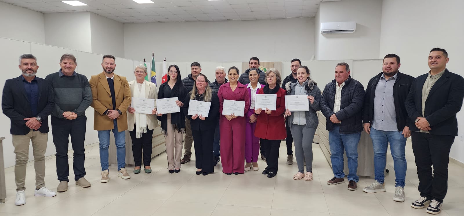 Ex-vereadoras são homenageadas com Moções de Aplauso e Galeria Lilás