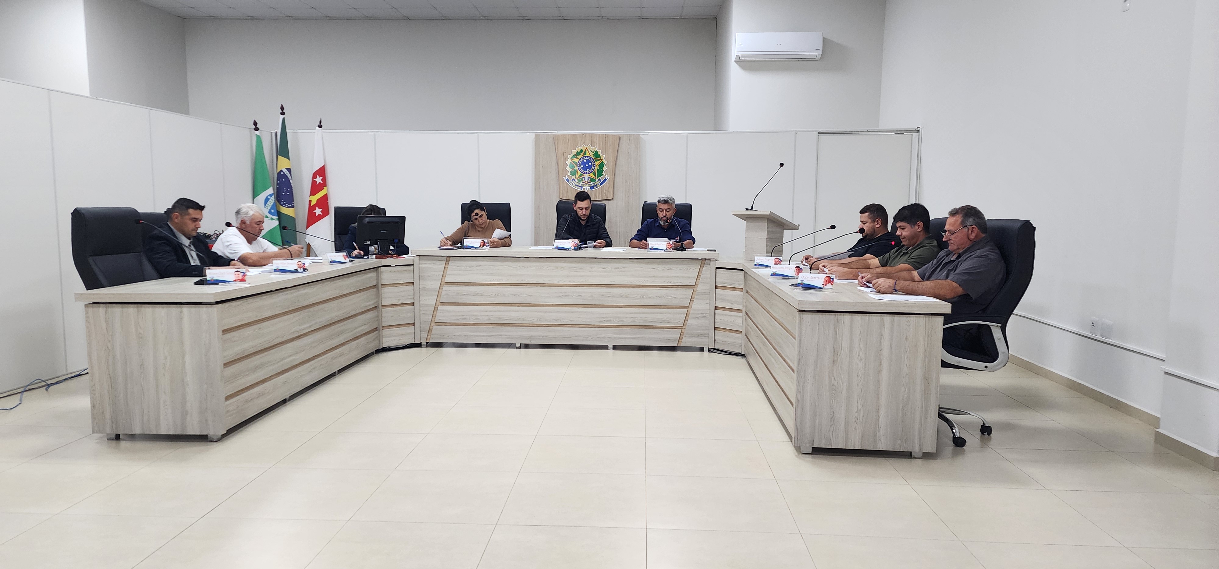 Vereadores aprovam dois projetos de lei em segunda votação