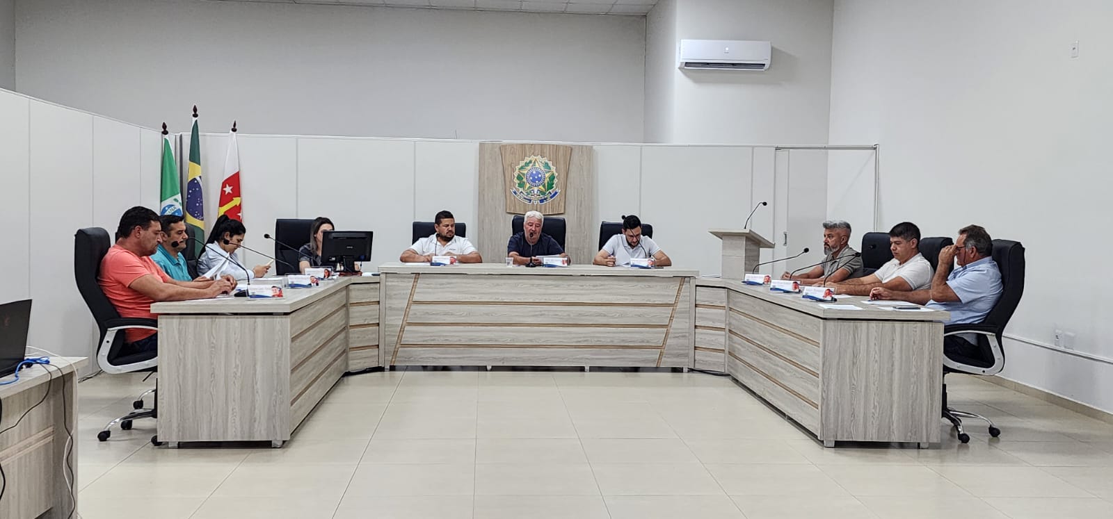 Vereador propõe obrigatoriedade de recolhimento e multa para quem depositar irregularmente resíduos em via pública