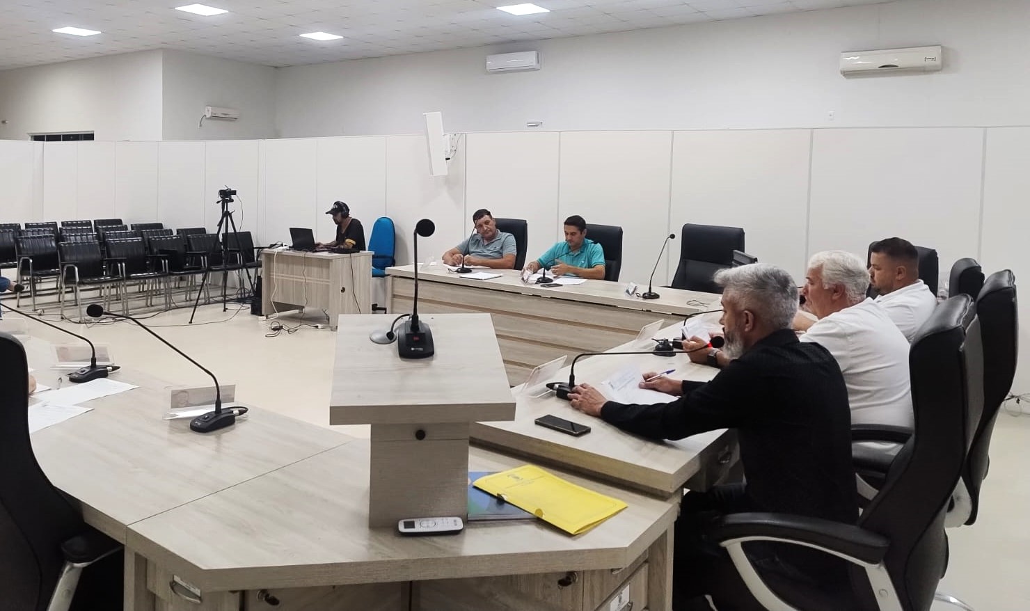 Vereadores cobram limpeza dos terrenos baldios do Município e fiscalização dos imóveis de particulares